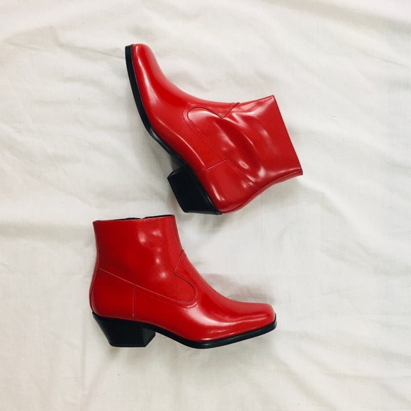 Red Boots - Picture 4 of 8